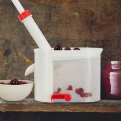 Dénoyauteur De Cerises Relaxdays, Avec Ventouse, Récipient De Collecte, Plastique, Lame En Acier Inoxydable, Dénoyauteur, Blanc-rouge 7 Dénoyauteur De Cerises Relaxdays, Avec Ventouse, Récipient De Collecte, Plastique, Lame En Acier Inoxydable, Dénoyauteur, Blanc-rouge -Krups || DeLonghi Soldes 97632716 3